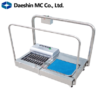 Máy vệ sinh đế giày tự động DS-313DX hãng Daeshin